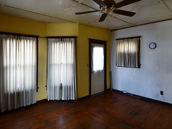 3rd image of 115 Kimball St