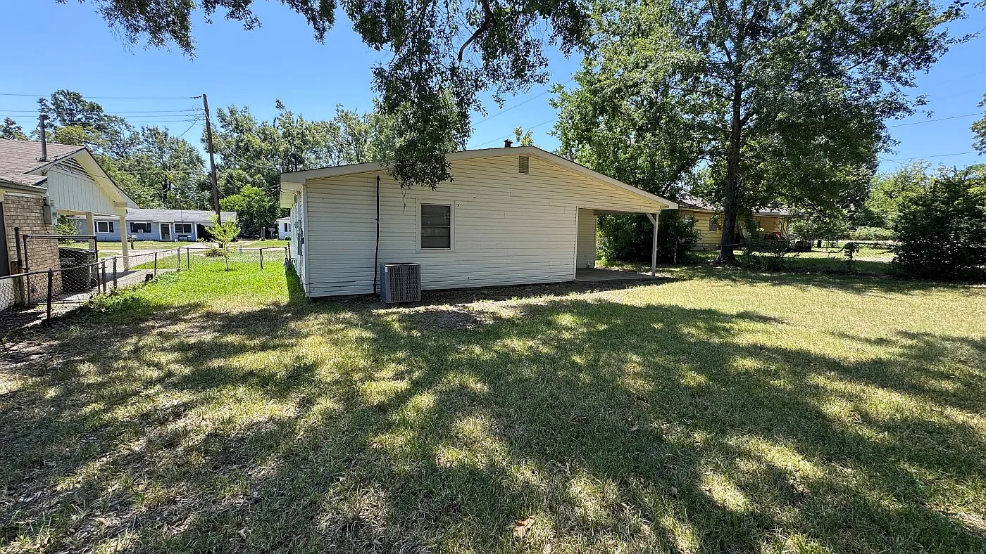 2 bed, 816 sqft, $850 — Photo 3