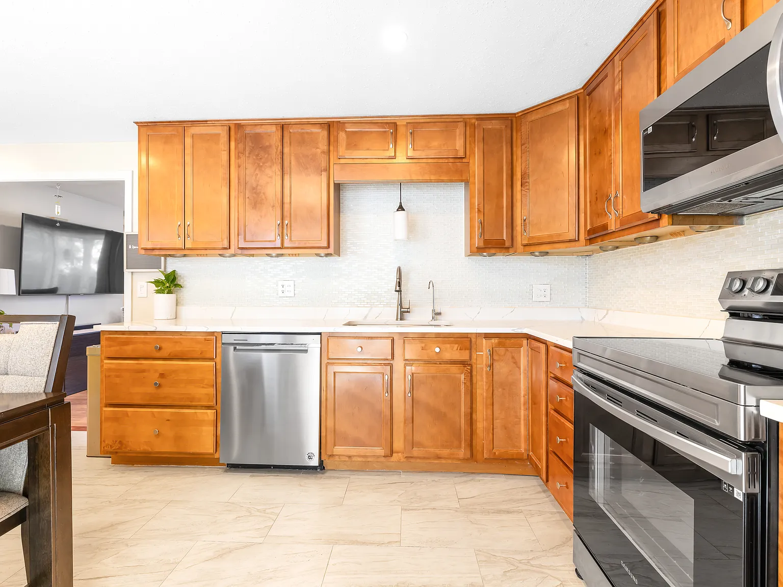 835 Mount Hope Street, North Attleboro, MA 02760 — Photo 2