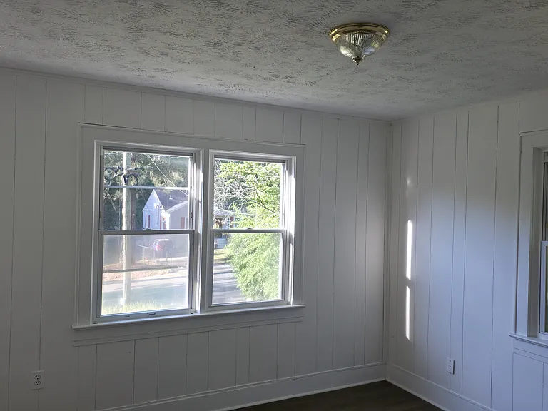 217 Sunset Ave — Photo 8