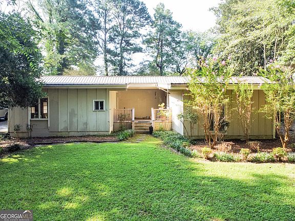 2nd image of 117 Meadow Ln