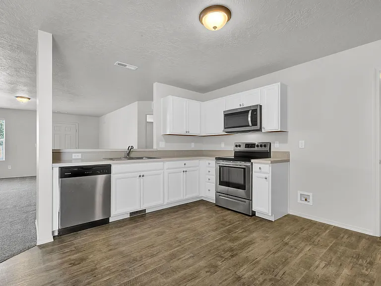 2232 N Greenville Ave — Photo 10