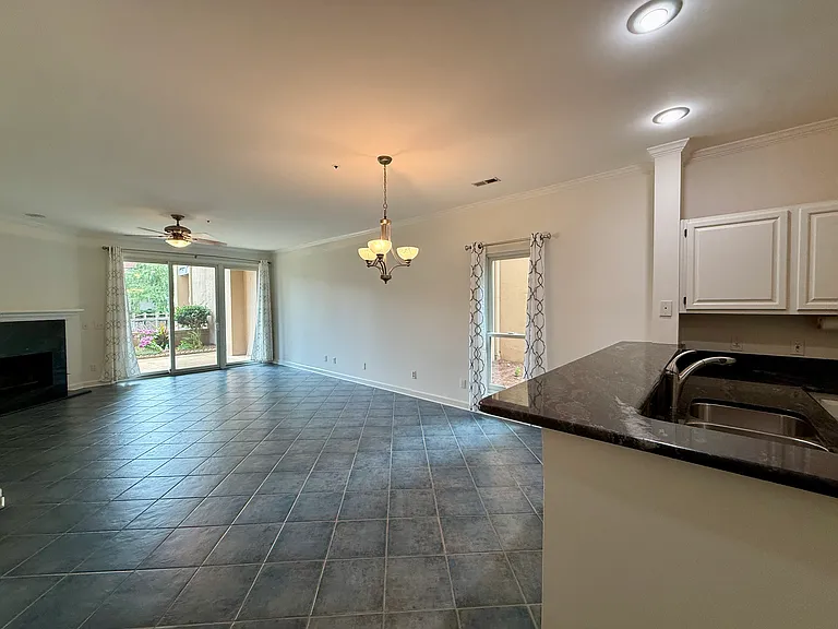 18009 Kings Point Dr #D — Photo 14