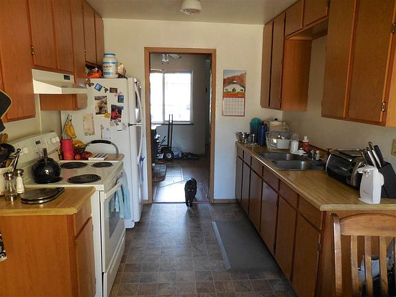 2nd image of 720 Pioneer St