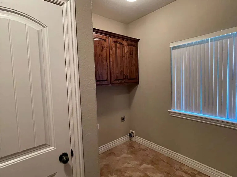 122 Millstone Ct — Photo 48