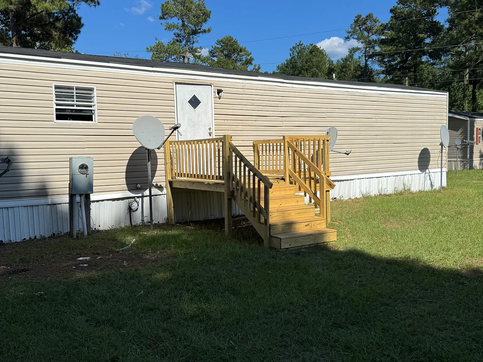 3 bed, 1216 sqft, $1,000 — Photo 2