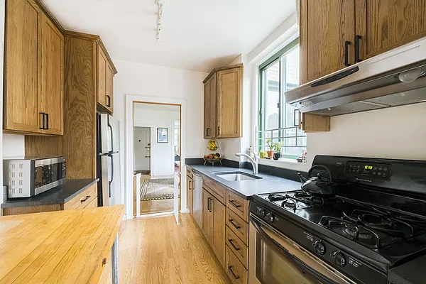 Sold by Compass | media 15