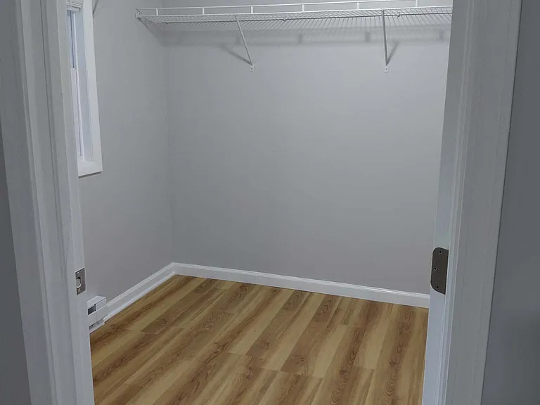 111 Randall Ave — Photo 14