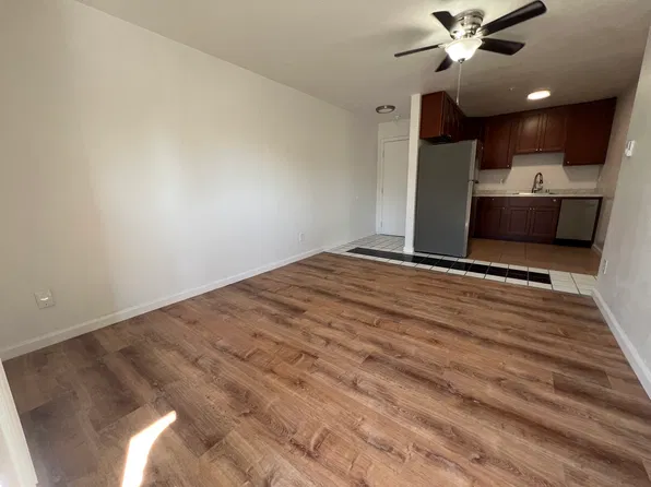 Dixon Landing Apartments, 29371 Dixon St APT 211, Hayward, CA 94544