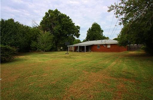 4th image of 1105 Vickie Dr