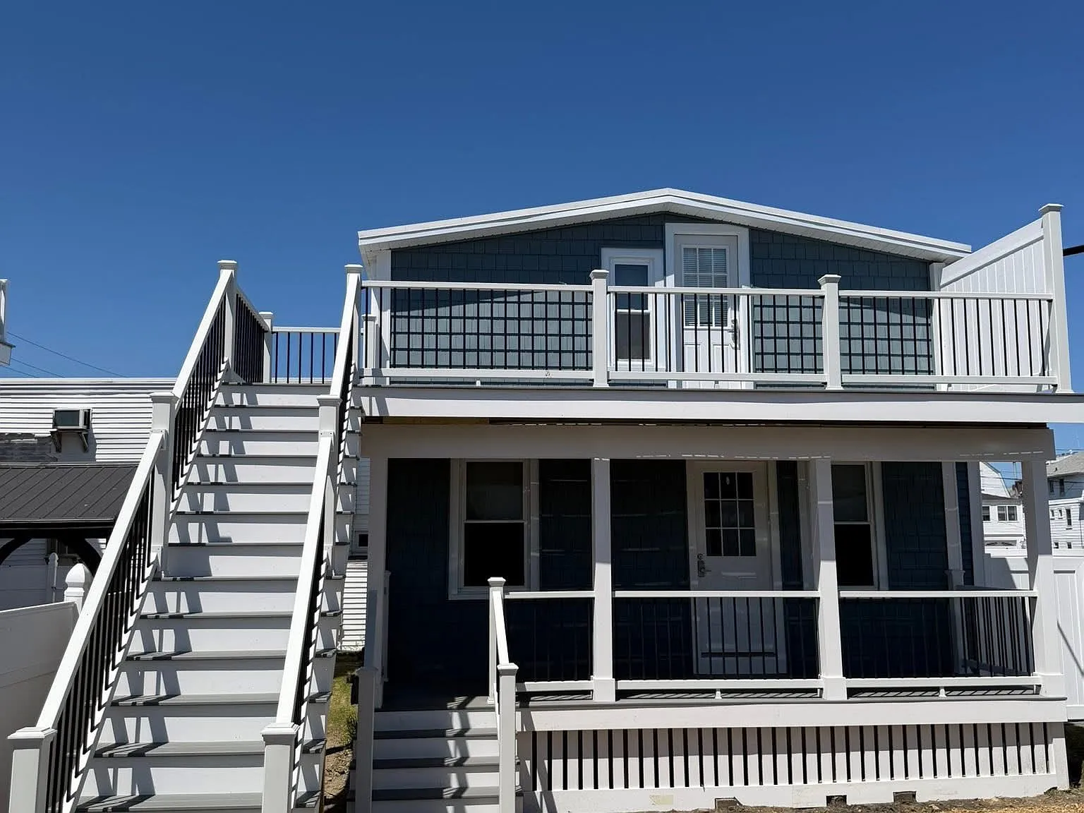4 bed, 1102 sqft, $3,200 — Photo 1