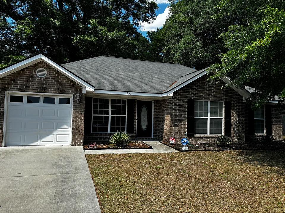 221 Guyett Ave