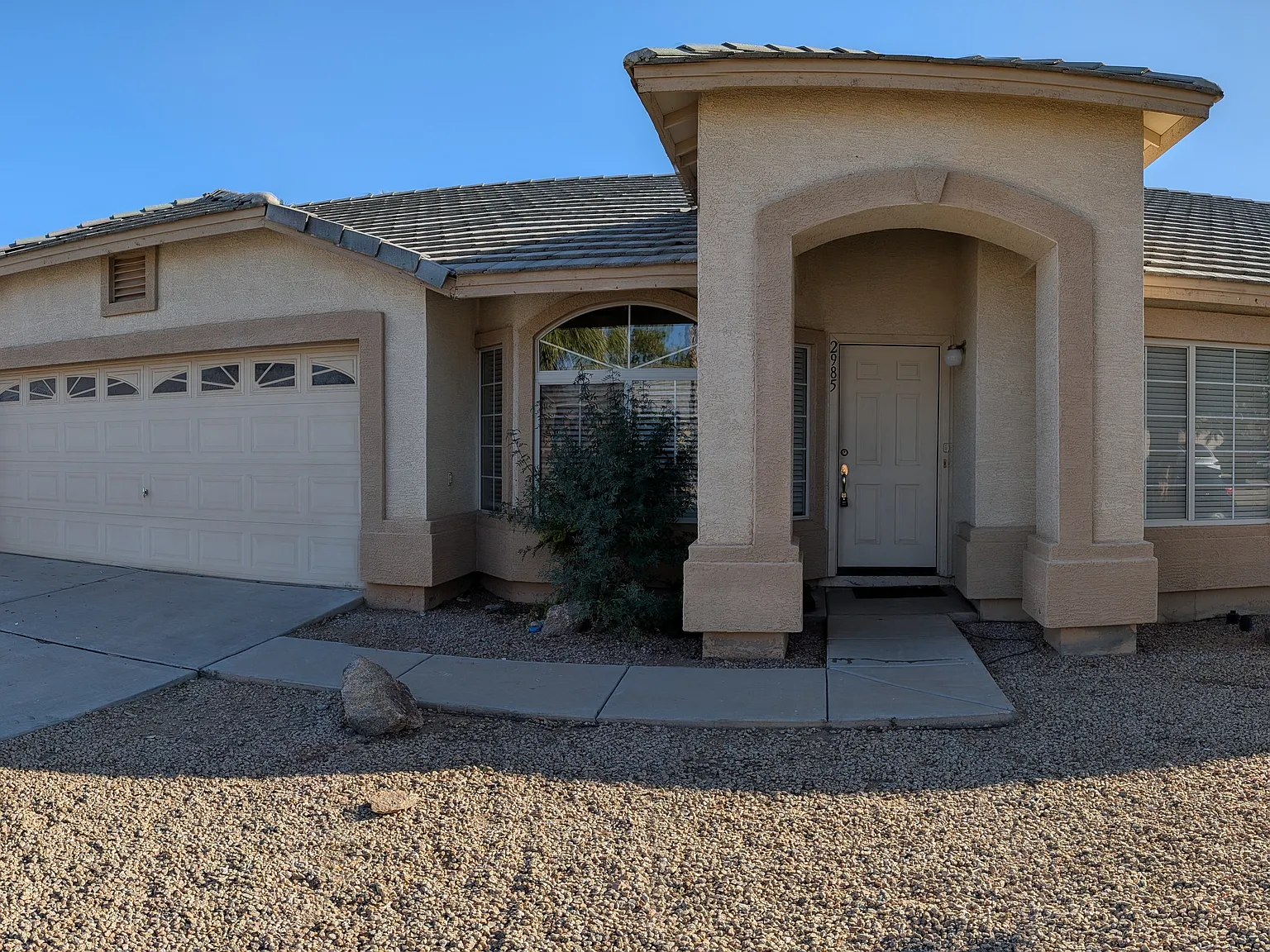 4 bed, 1693 sqft, $2,400 — Photo 2