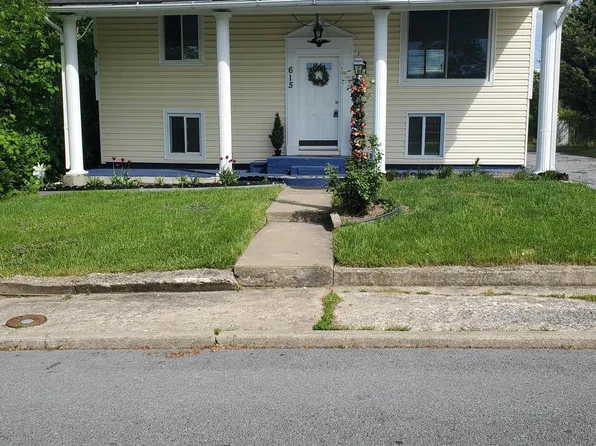 615 State Cir, Martinsburg, WV 25401