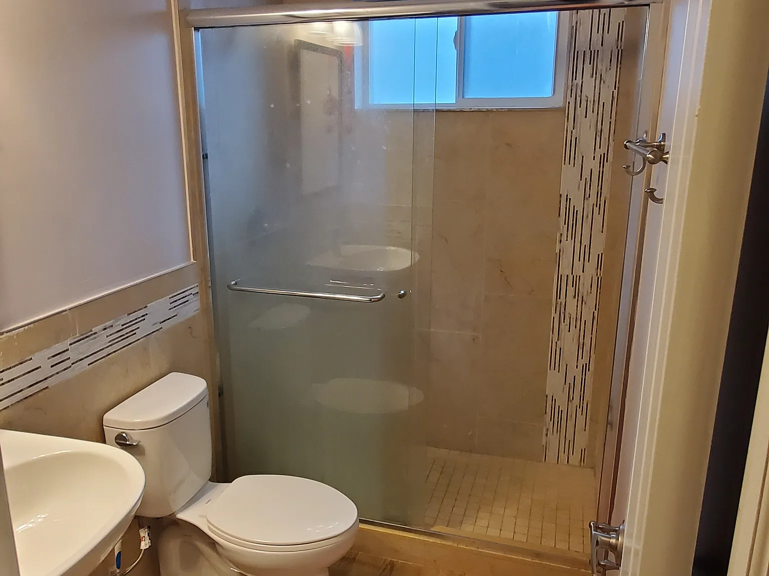 1 bed, 250 sqft, $1,400 — Photo 2