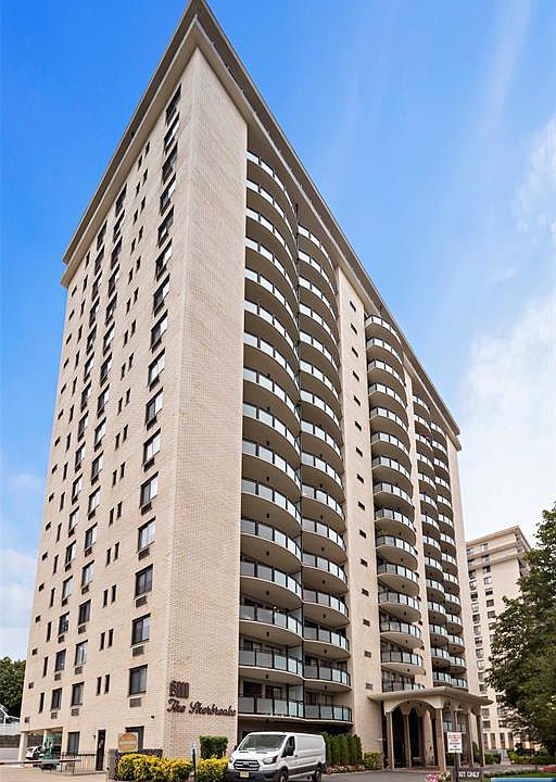 1st image of 125 Prospect Ave APT 8C