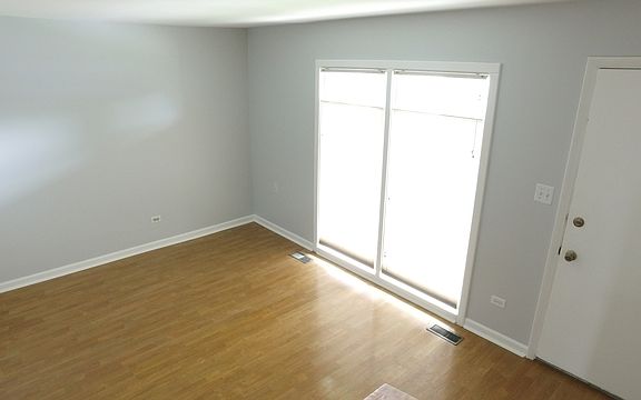 4th image of 557 Chard Ct #557