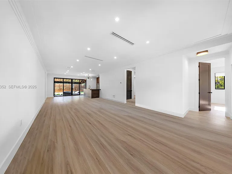365 Fairway Dr — Photo 22