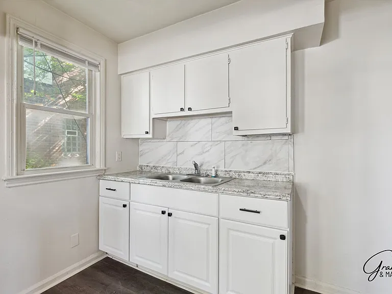 9108 Archdale St — Photo 13