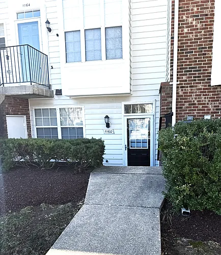 1160 Wickford Ct #10F Photo 1