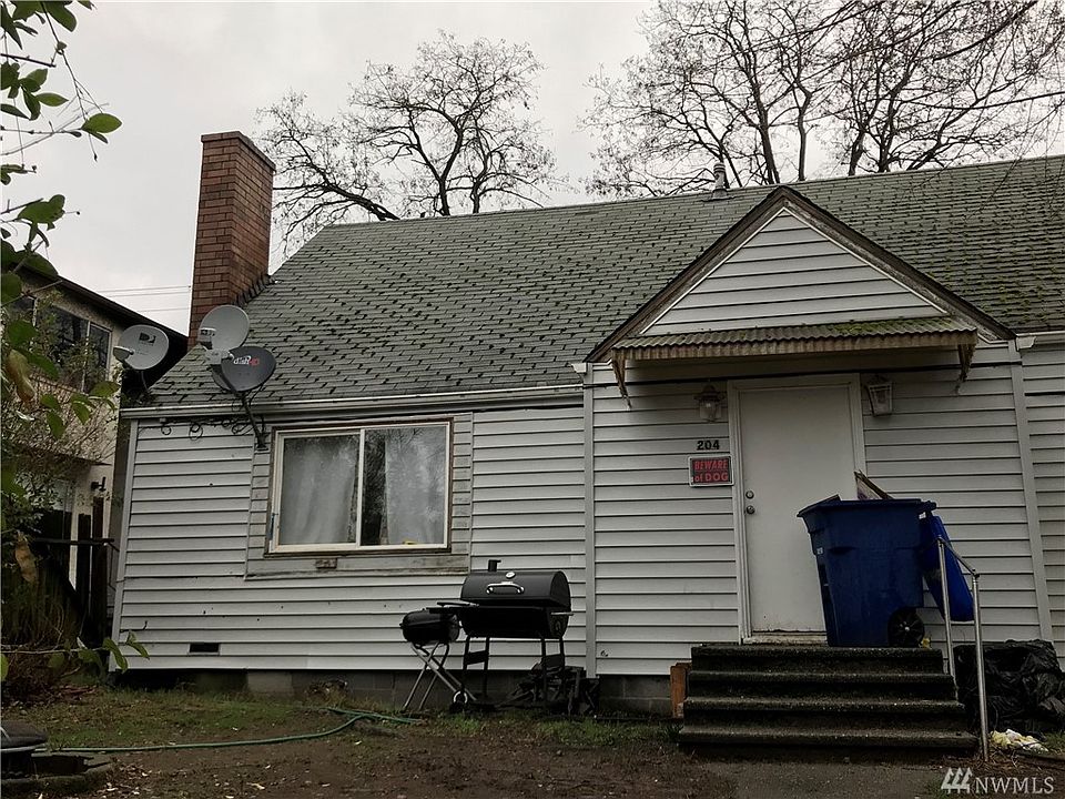 2nd image of 204 SW 154th St