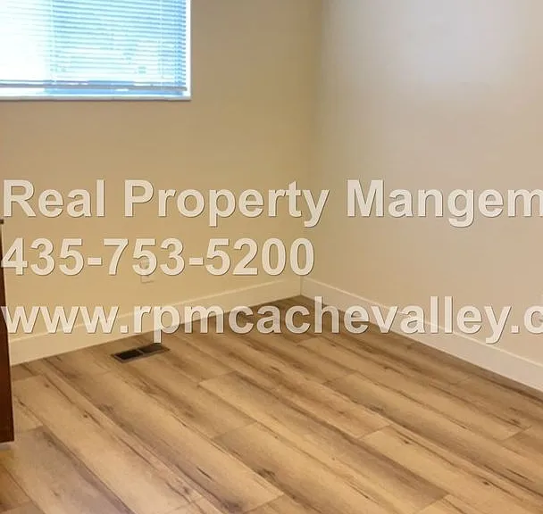565 Dee Ave #1-12 — Photo 4