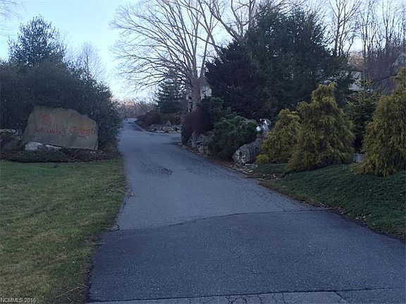 3rd image of 200 Hawks Crest Dr