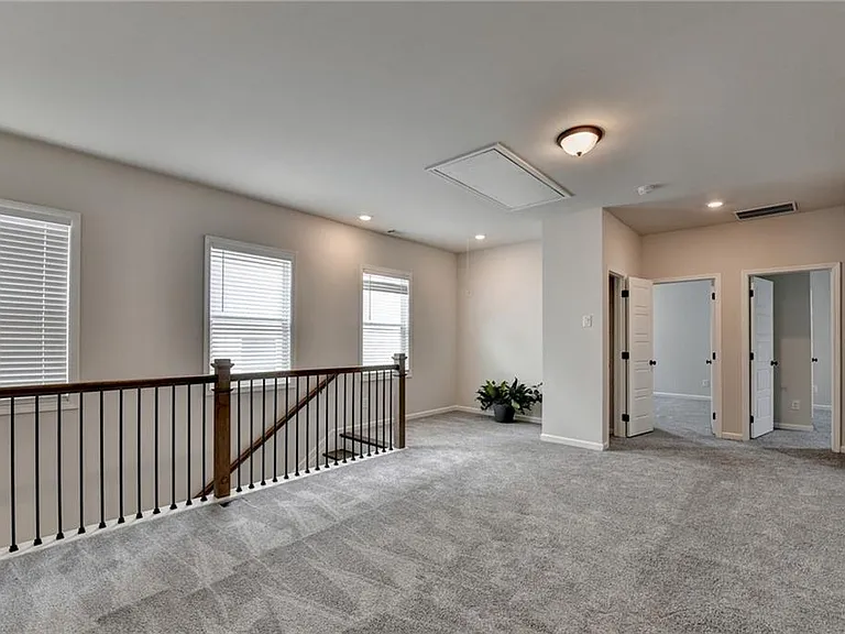 1854 Westfall Lndg — Photo 43