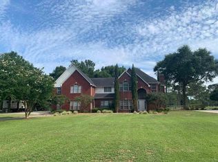 5909 Country Club Rd, Milton, FL 32570