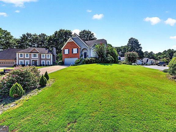 4th image of 1320 Camden Pl
