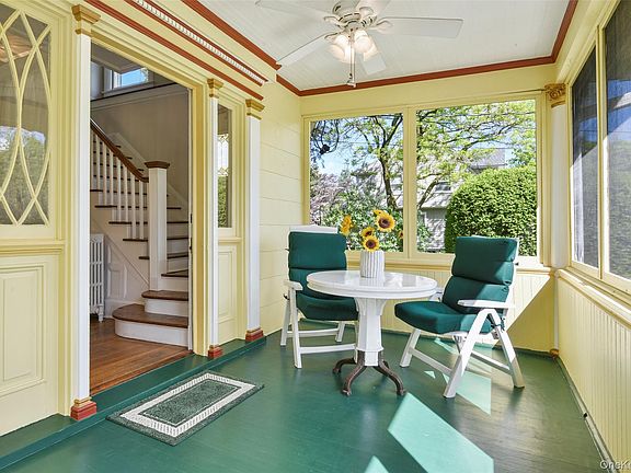 5th image of 210 Beach Avenue