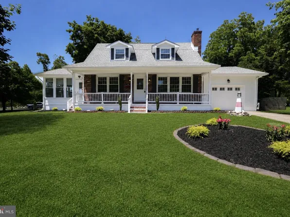 4 McClain Ave, Medford, NJ 08055