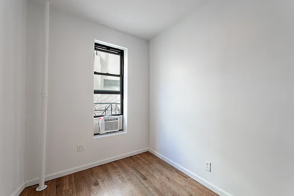 Rented by Bond New York | media 19