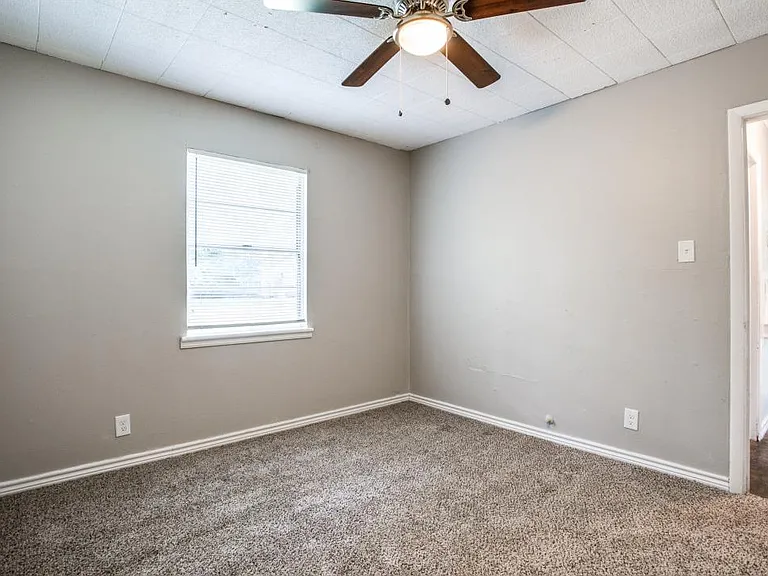 516 Highland Dr — Photo 12