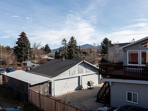 5th image of 1604 Maple Ln