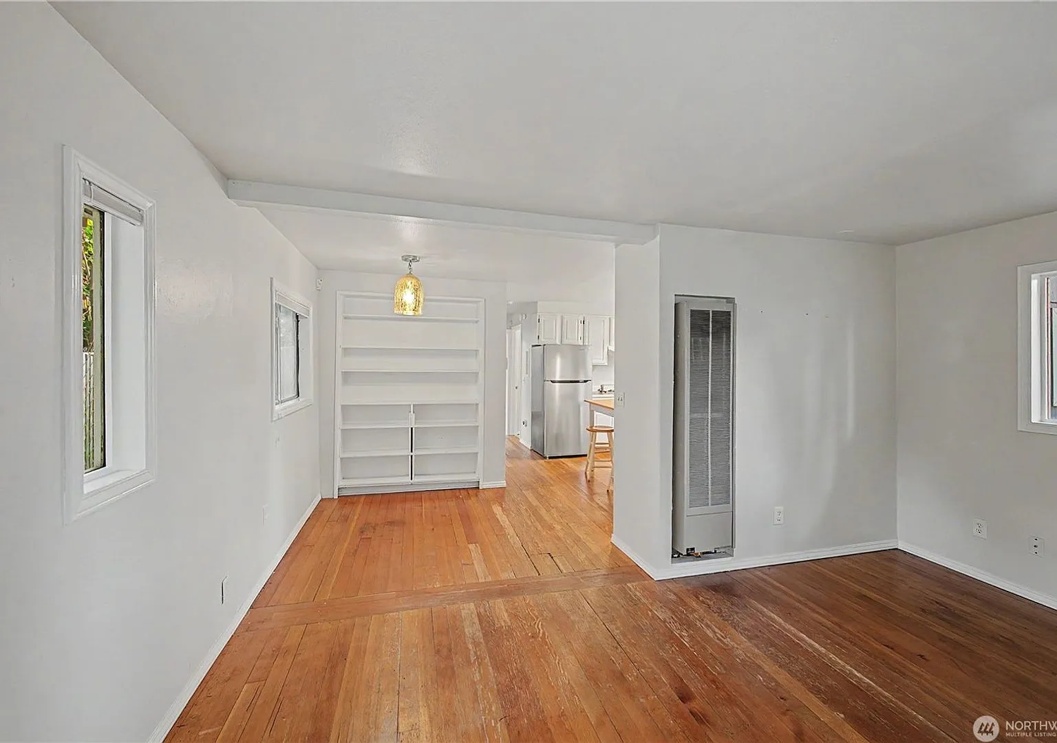 Arbor Heights Bungalow, Available early October — Photo 4