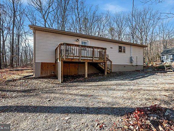 5th image of 815 Pheasant Dr