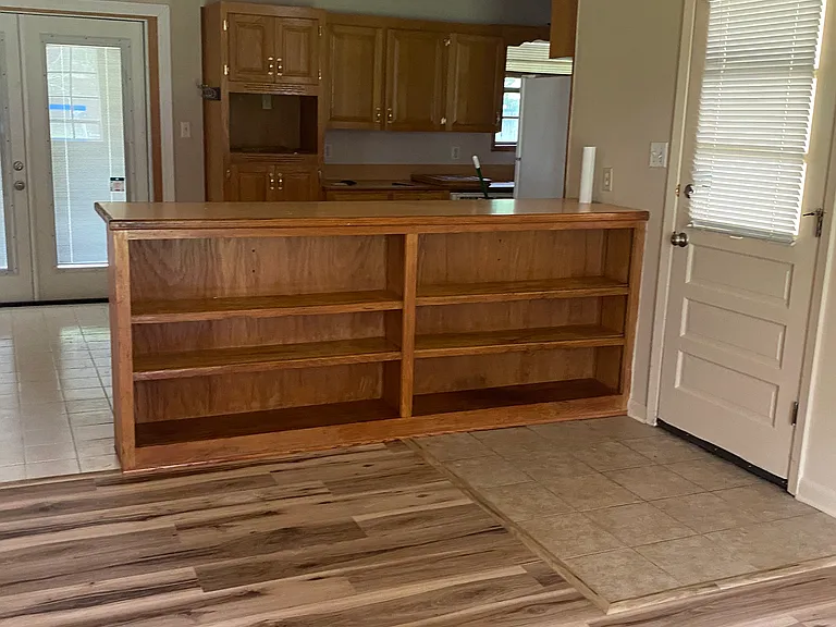 223 Driftwood St — Photo 5