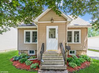 1028 Townsend St, Sycamore, IL 60178