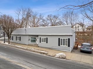 90 Hamlet Ave, Woonsocket, RI 02895