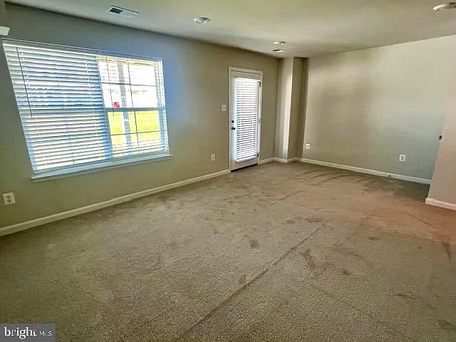 98 Extrovert Dr — Photo 27