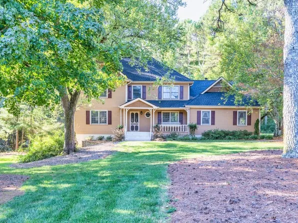 5892 Smoke Rise Ct, Stone Mountain, GA 30087