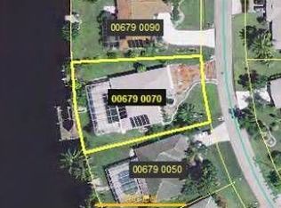 2318 SE 10th Pl, Cape Coral, FL 33990