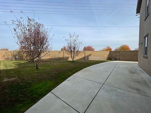 4th image of 2561 Cottage Pointe Dr