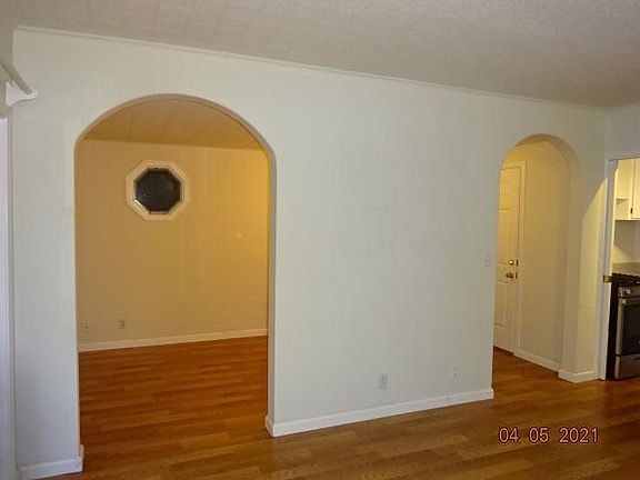 3rd image of 1940 Jefferson St #A