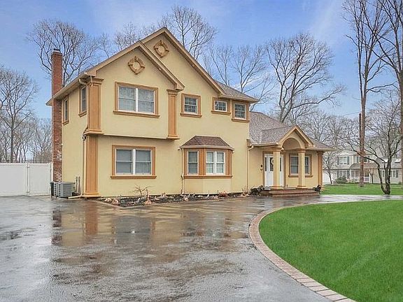 5th image of 28 Edgar Dr