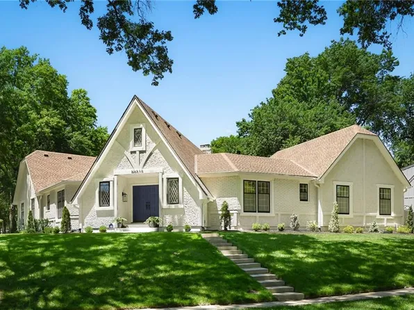 10238 Hardy Dr, Overland Park, KS 66212