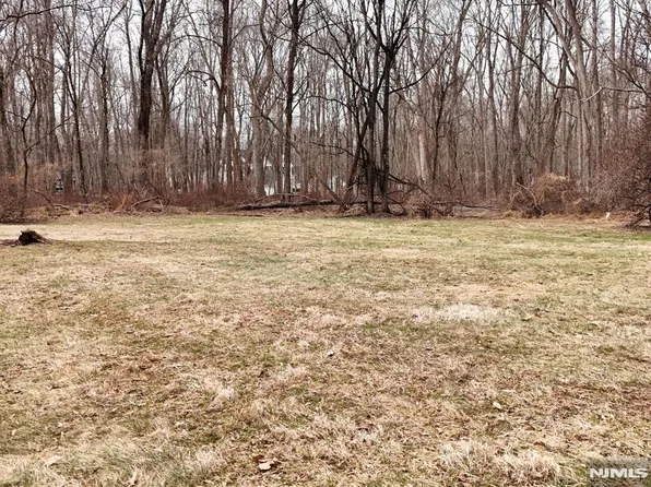 100 Brookside Rd, Ramsey, NJ 07446