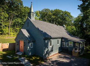 8 Chapel Dr, Valatie, NY 12184