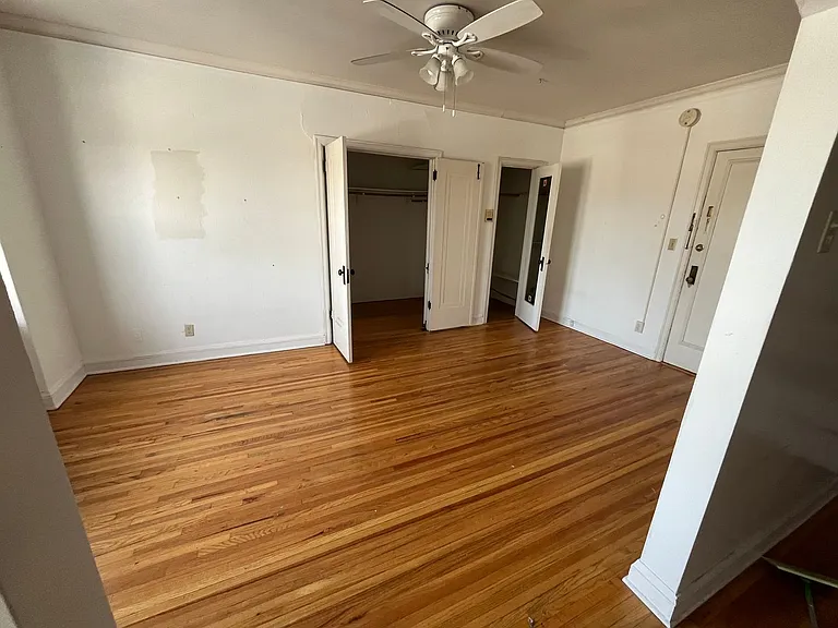 2552 Garfield Ave S — Photo 8